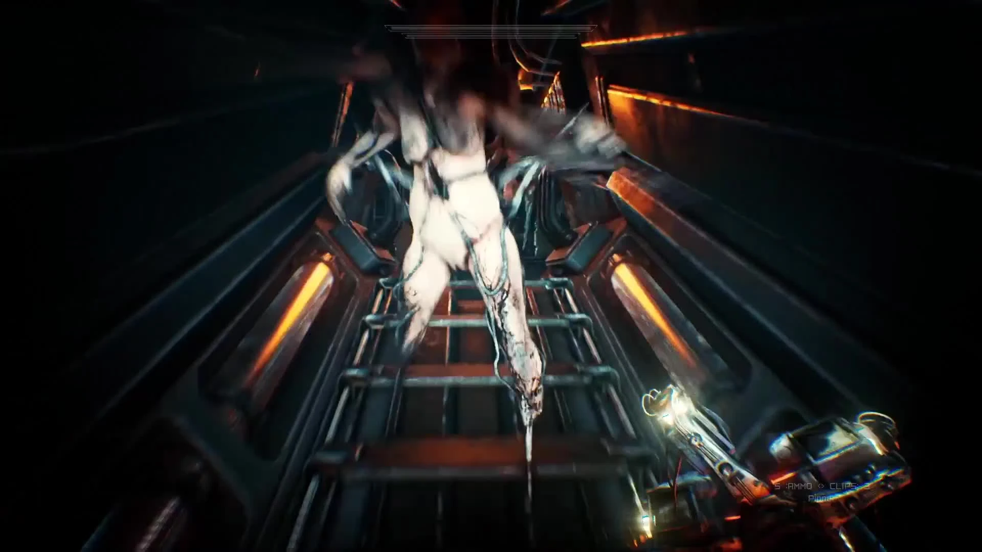 Геймплей ранней версии фантастического хоррора Hollow