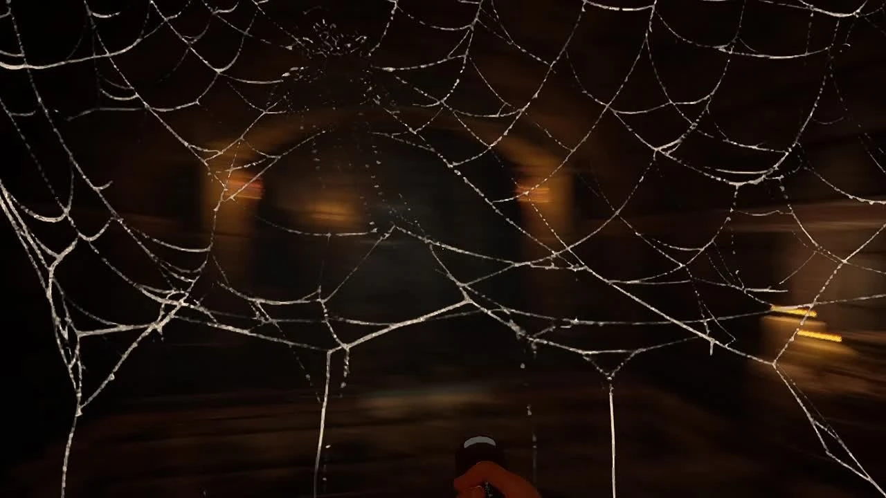 В игре "Храм Зеленой Луны" будет реализован эффект паутины на мониторе