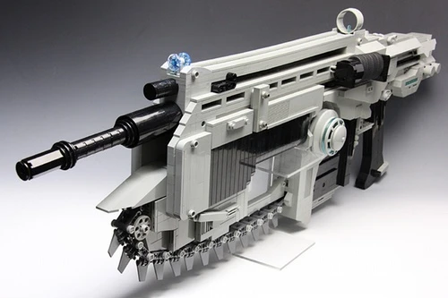 LEGO Lancer из Gears of War