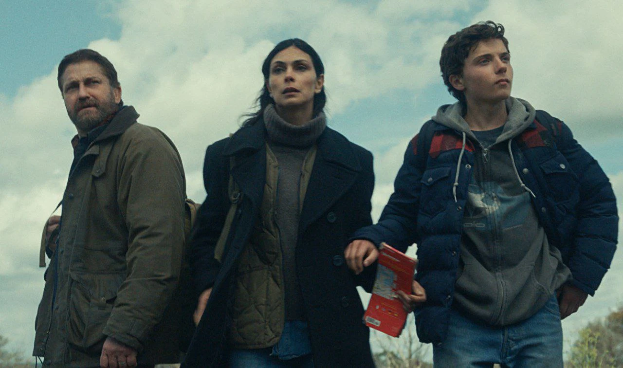 Джерард Батлер и Морена Баккарин на новом кадре из "Гренландия 2: Миграция"