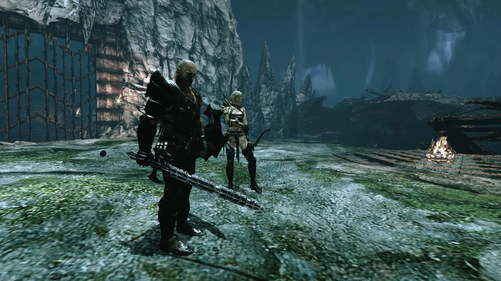 Люси Лоулесс на службе у Hunted: The Demon's Forge