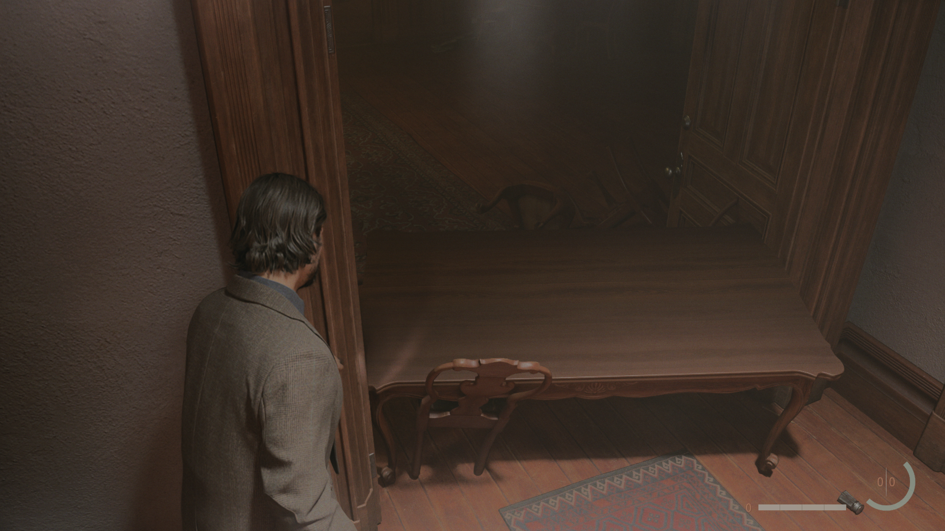 Великая стена, стол в особняке - Стол не дает пройти