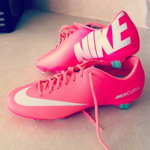 FIFA 13 "Nike Mercurial 9 (Розовые)"