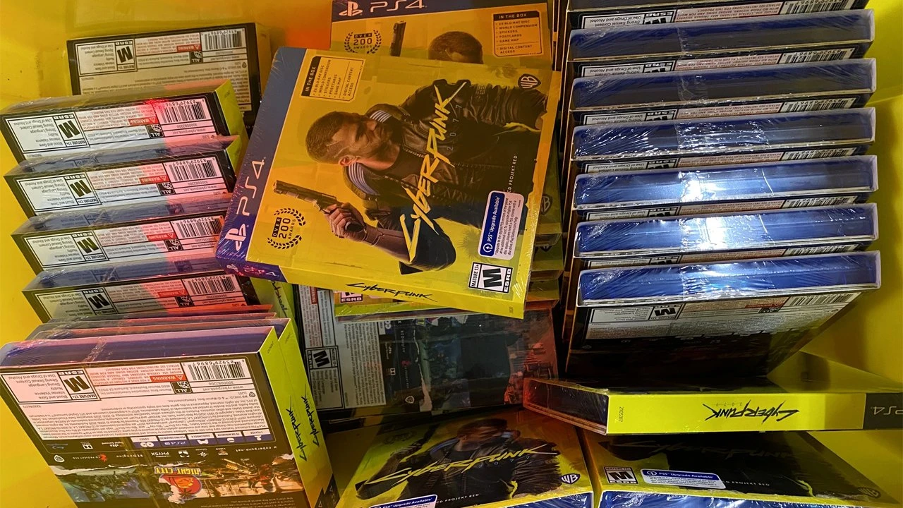 Физические копии Cyberpunk 2077 для консолей получили скидку 40% у большинства российских ритейлеров