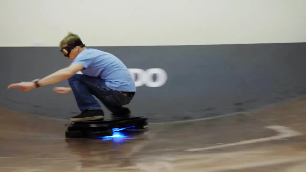 Тони Хоук прокатился на ховерборде