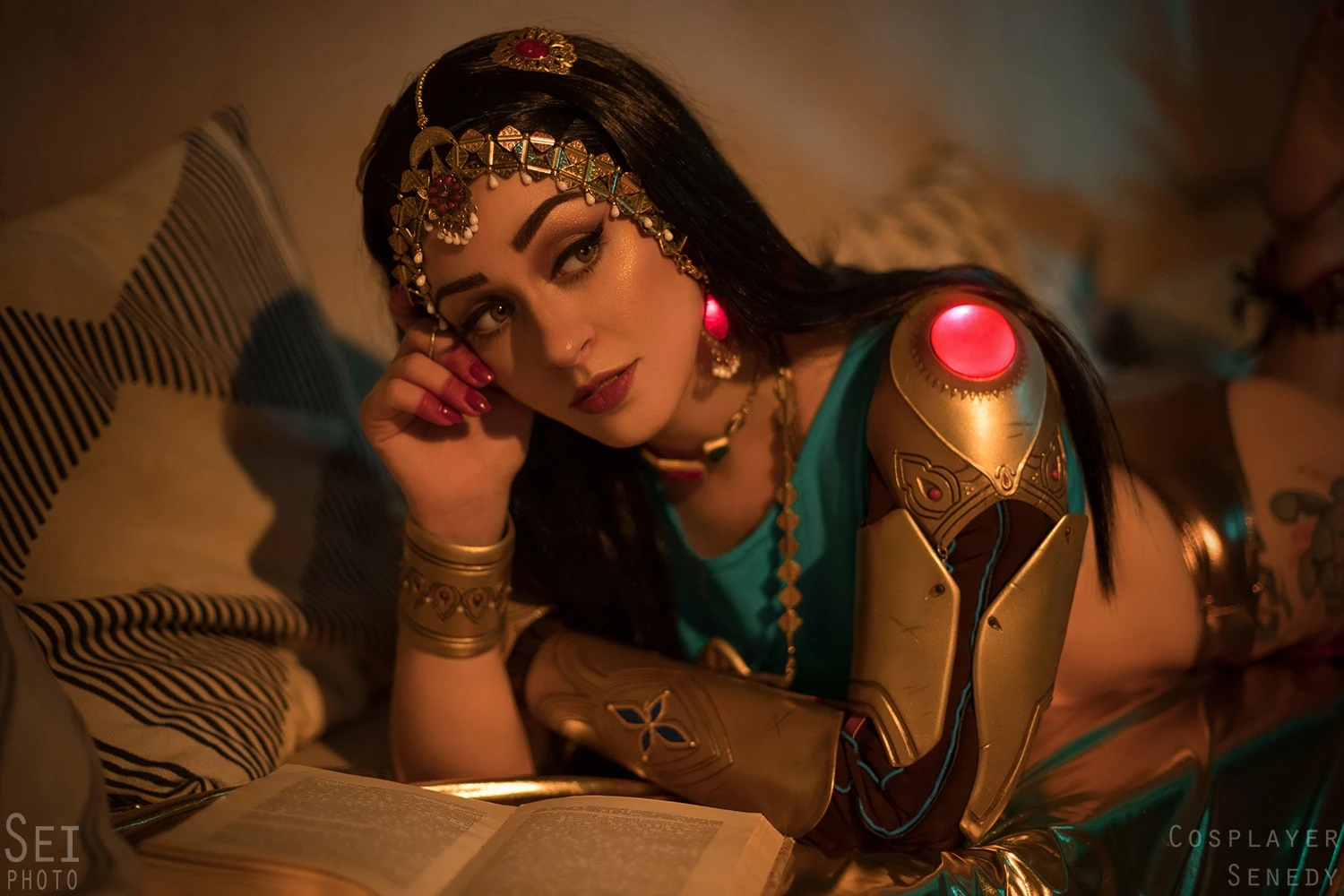 Косплей Симметры из Overwatch