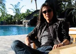 Томонобу Итагаки ушел с должности директора Valhalla Game Studios