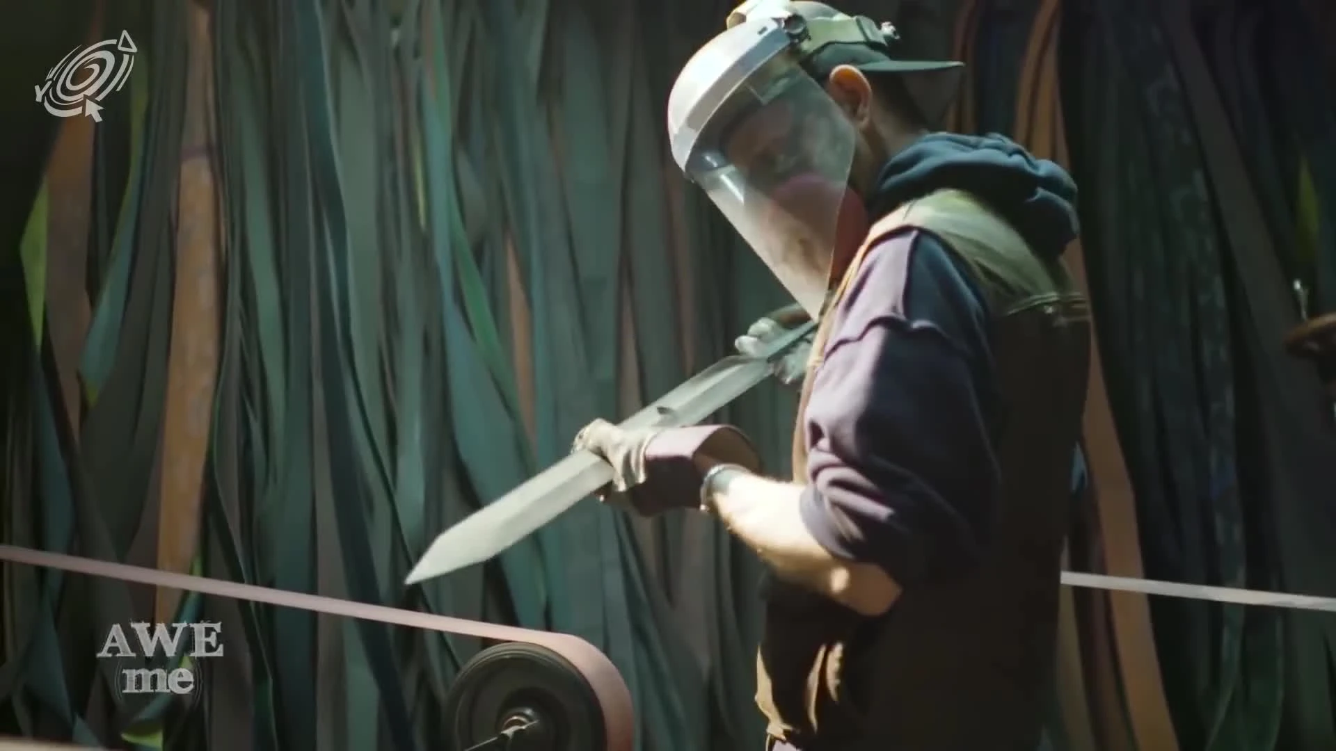 Оружейный Мастер: Перековка - Меч Храбрости из Dragon Ball Z - Man At Arms на русском!