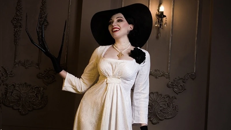 Косплей Леди Димитреску из Resident Evil: Village