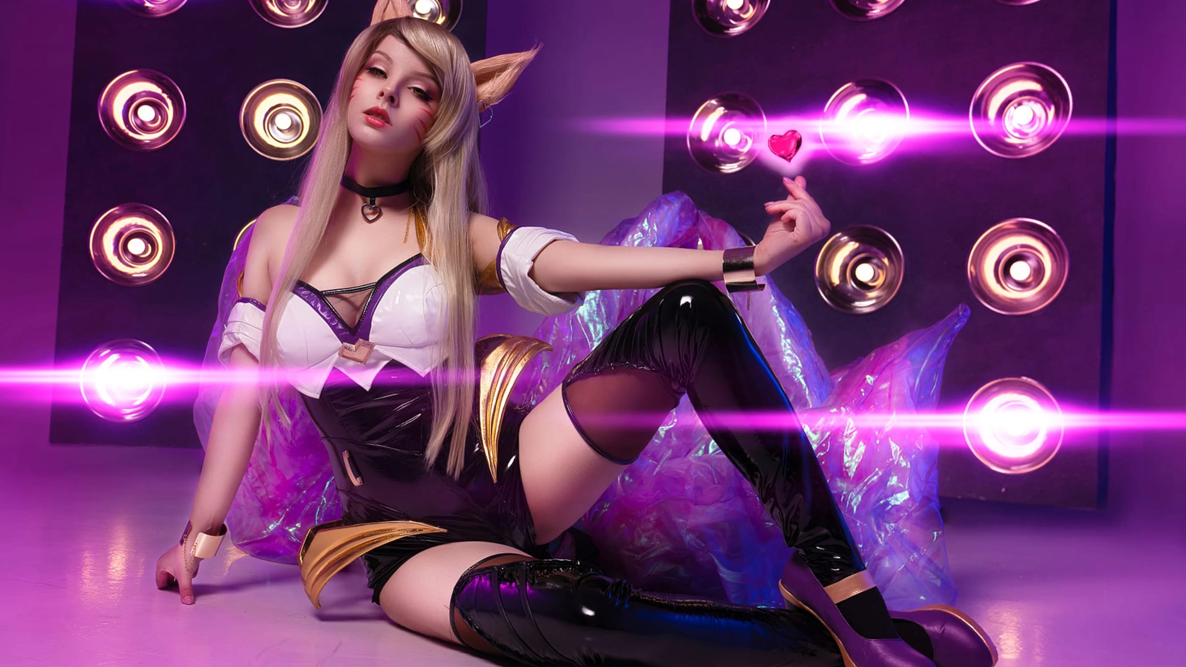 Косплей Ари из League of Legends