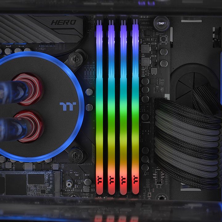 Thermaltake Toughram Z-ONE RGB 3600: новый комплект памяти с подсветкой