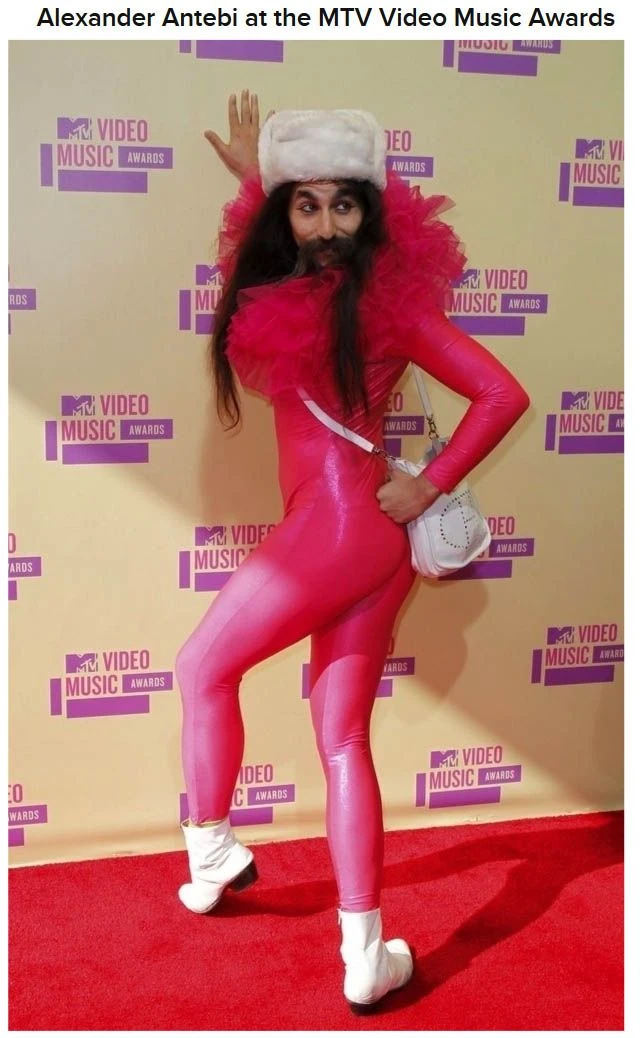 Самые причудливые гости торжественных церемоний в 2012-ом году