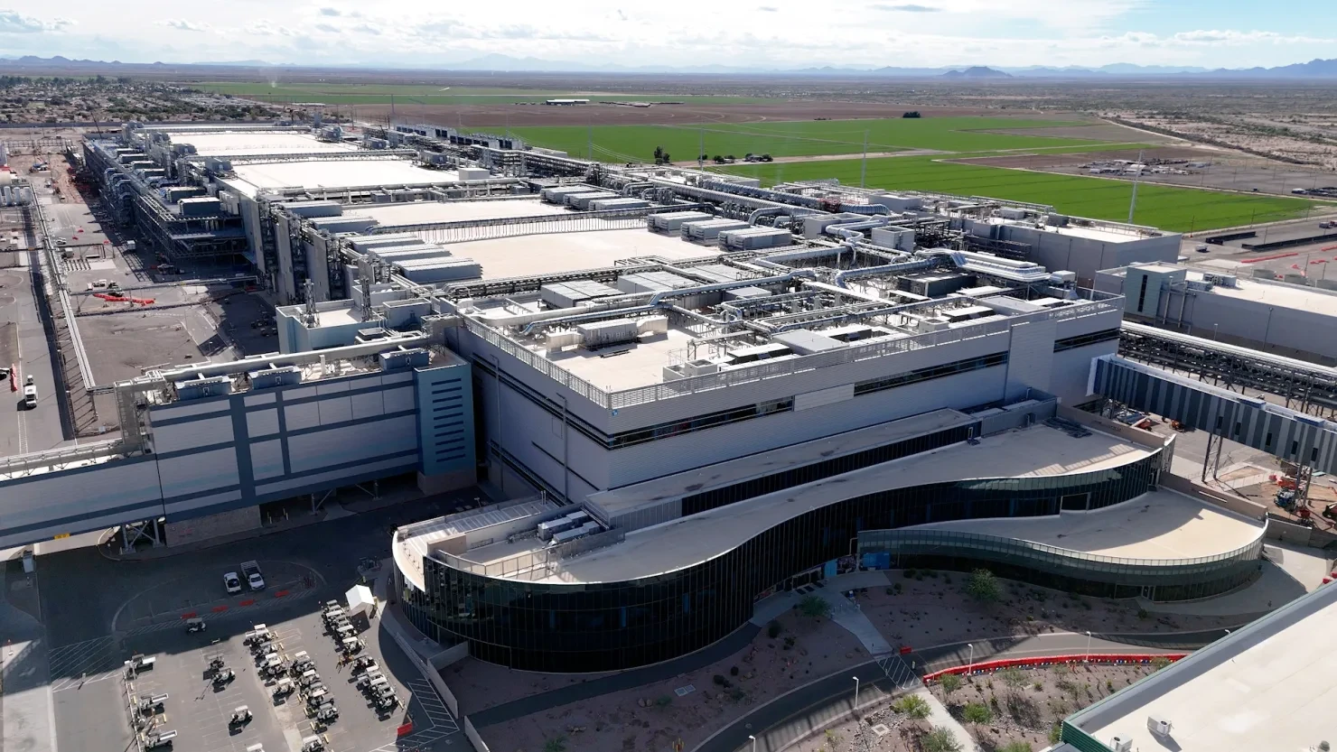 Intel запустила массовое производство 18A в Аризоне без крупных внешних заказчиков