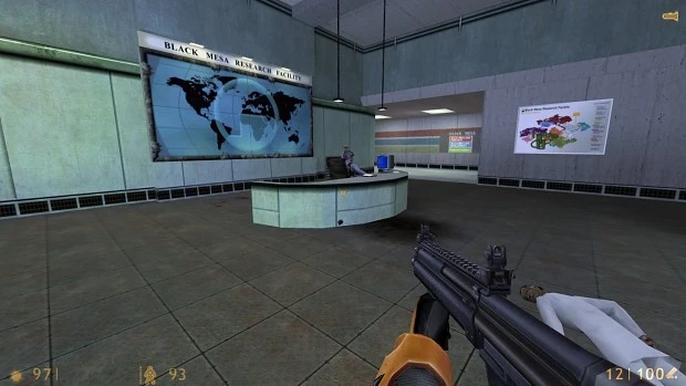 Half-Life "Expanded Arsenal"