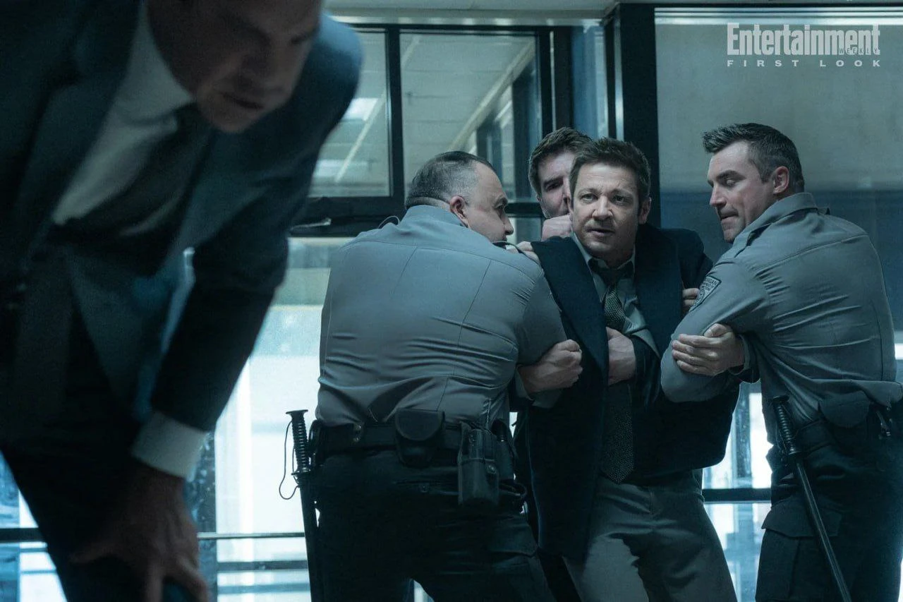 Paramount показала первые кадры из четвертого сезона сериала "Мэр Кингстауна" с Джереми Реннером