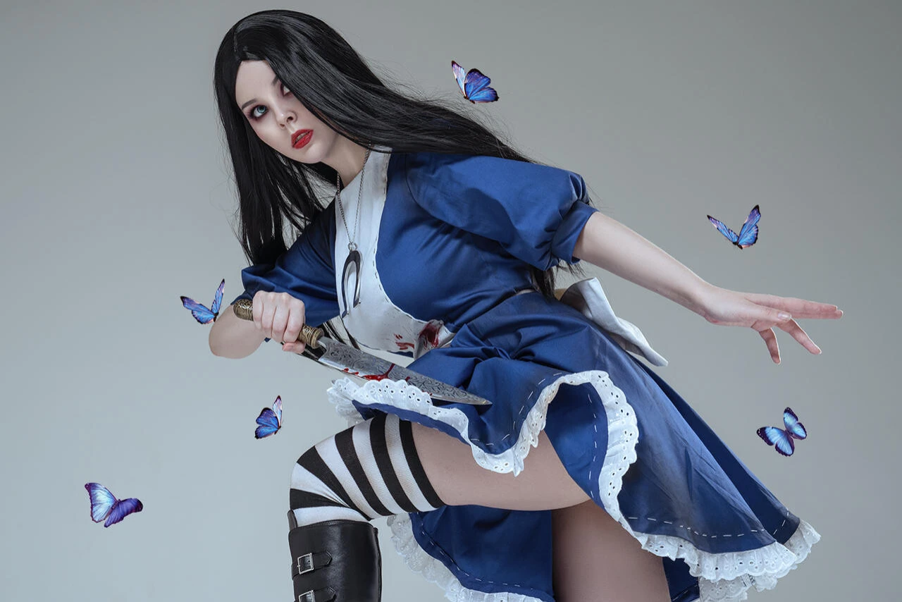 Косплей Алисы из Alice: Madness Returns