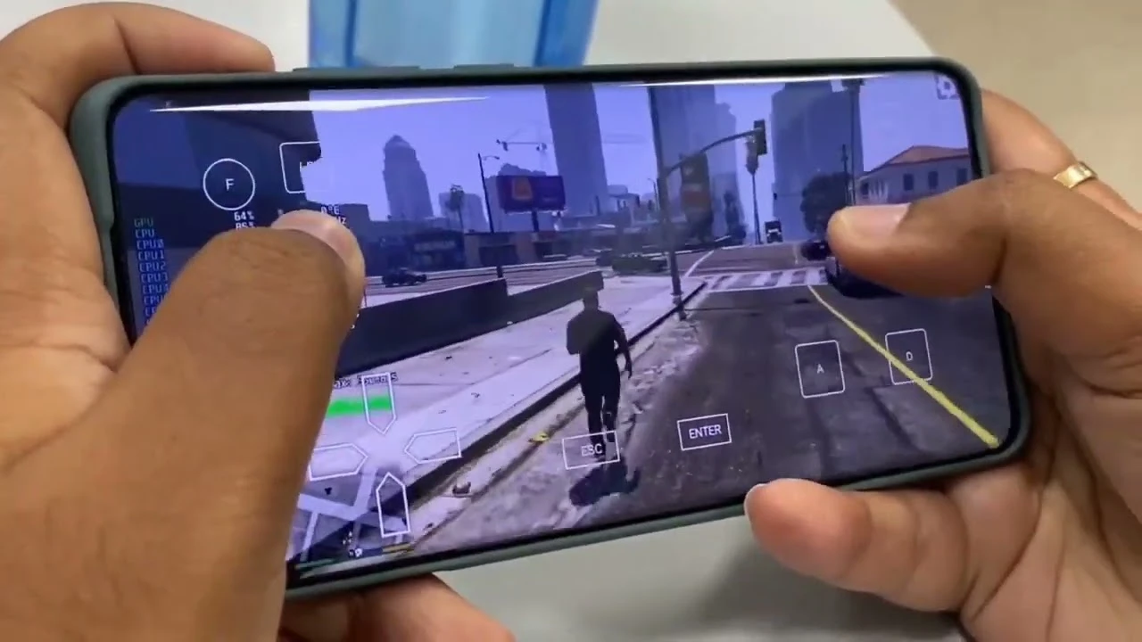 GTA 5 запустили на Android смартфоне и получили 100 FPS