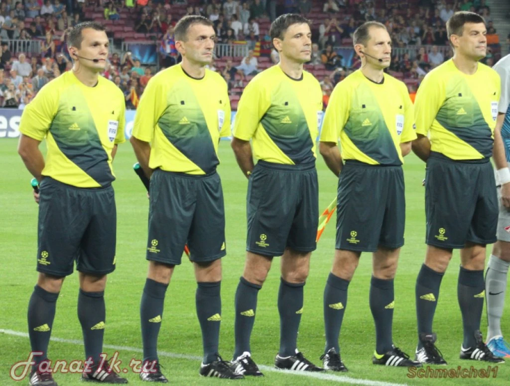 FIFA 12 "UCL Referee kit 2012/2013 by Romaldo07"