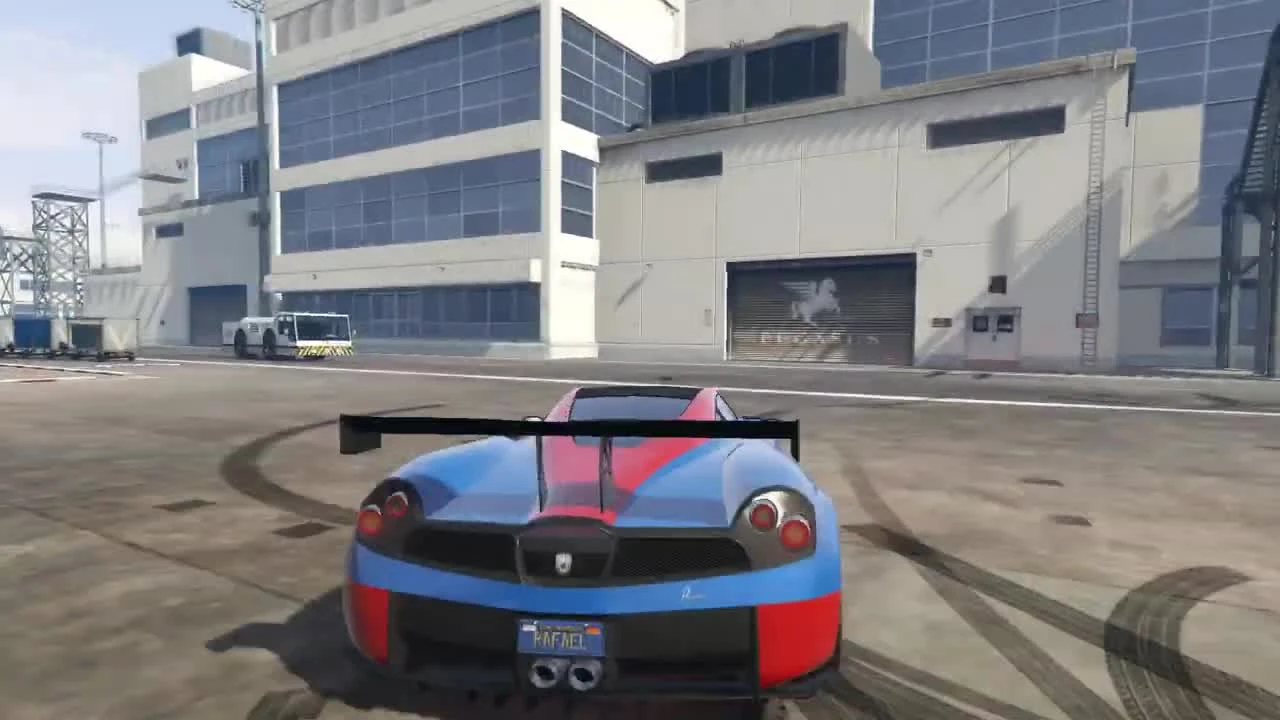 У каких суперкаров полный привод?