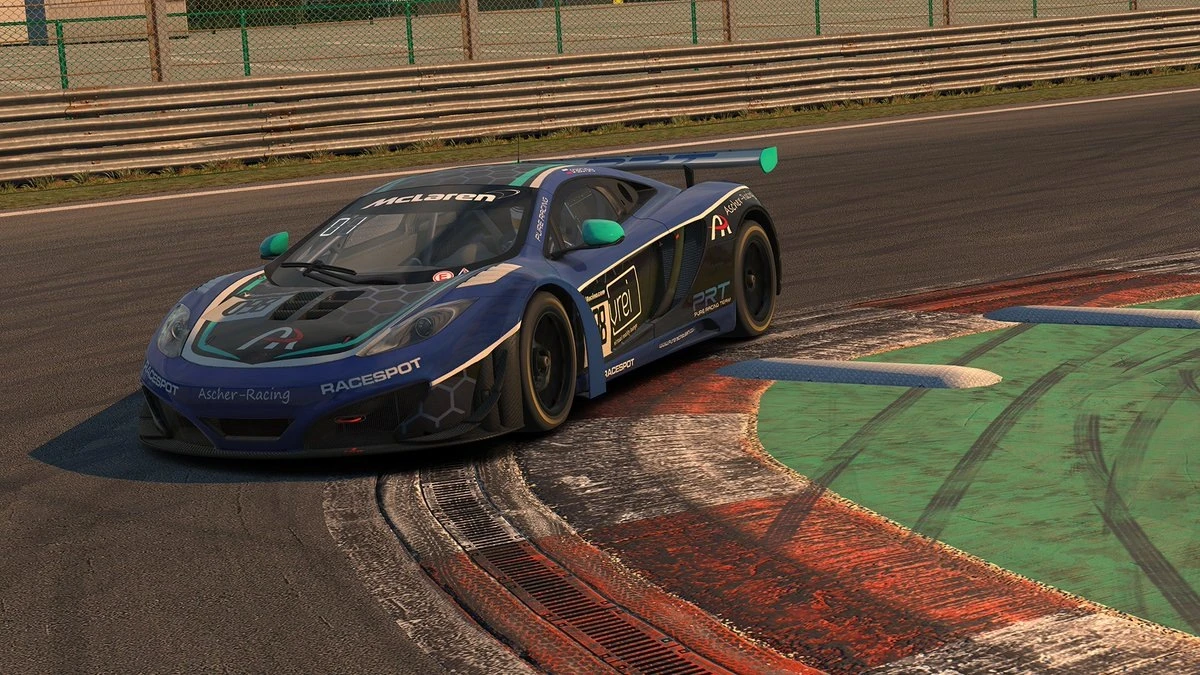 Разработчики iRacing провели 24-часовой турнир на трассе Нюрбургринг