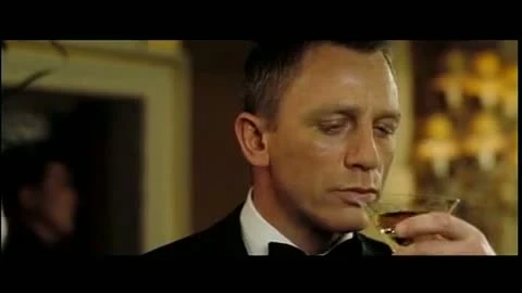 Quantum of Solace "Becoming Bond Trailer"
