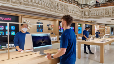 Apple открыла магазин в собственноручно отреставрированном кинотеатре 1927 года