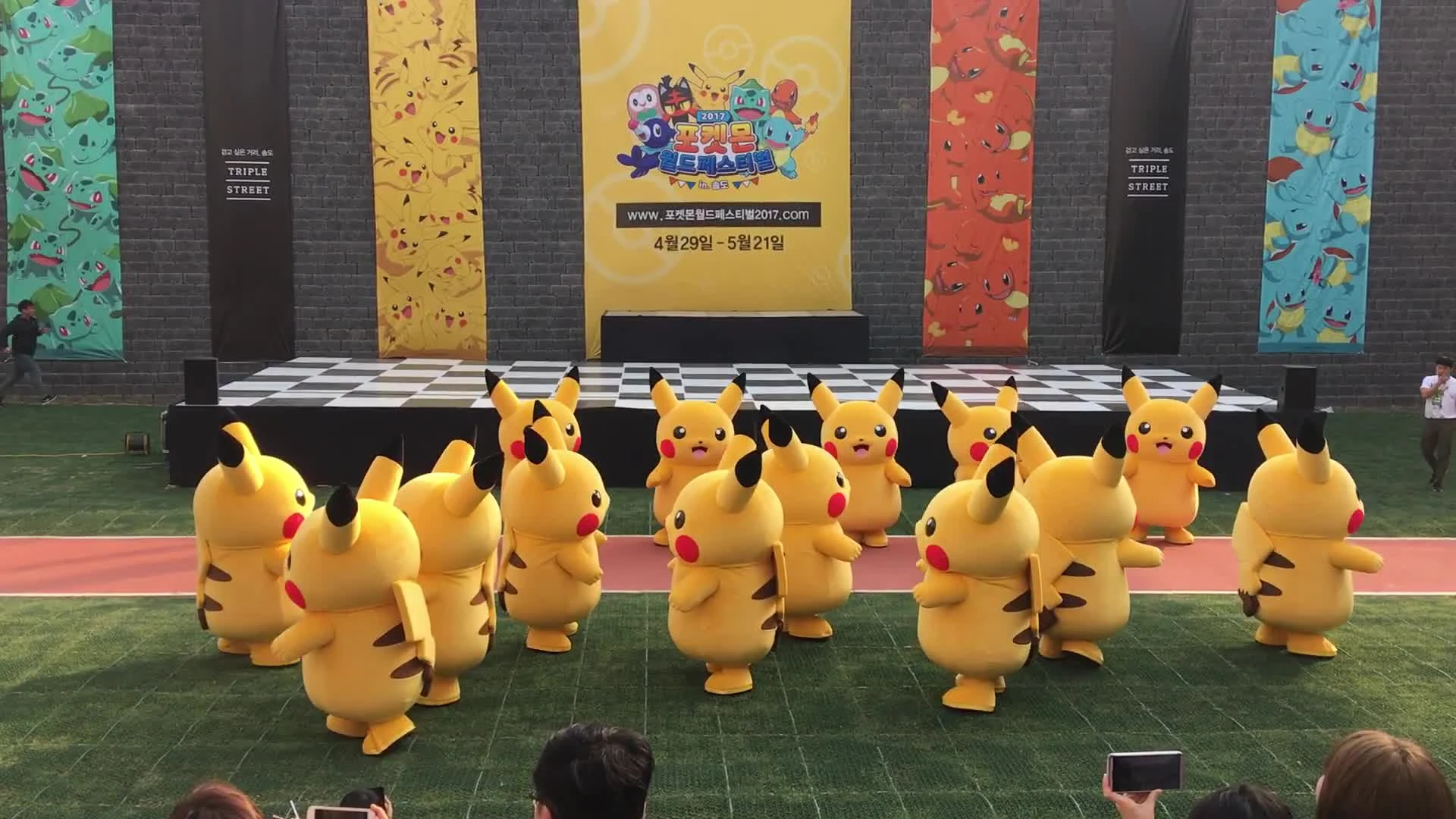 Печальная повесть о Пикачу, который не мог танцевать