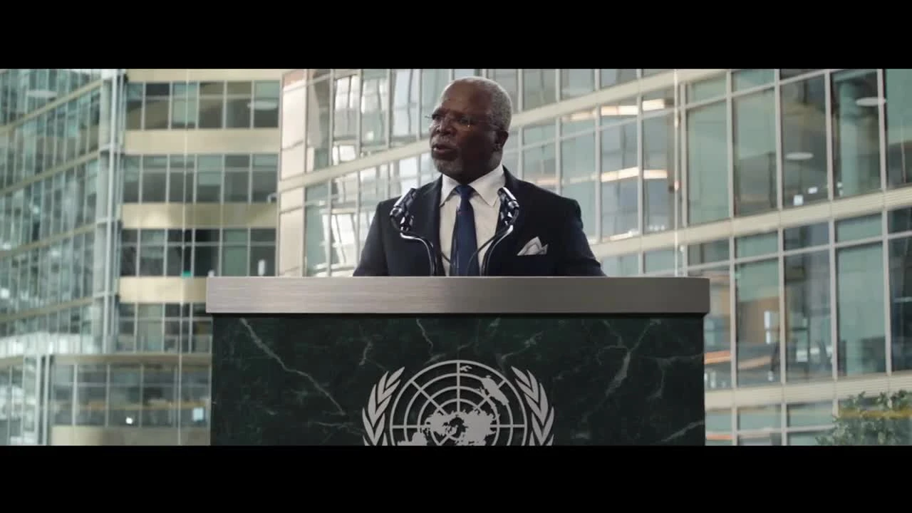 Самый ЧЁРНЫЙ обзор "Чёрной пантеры"