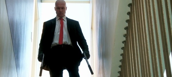 Жапон порно жұлдызы тесікке кептеліп қалды