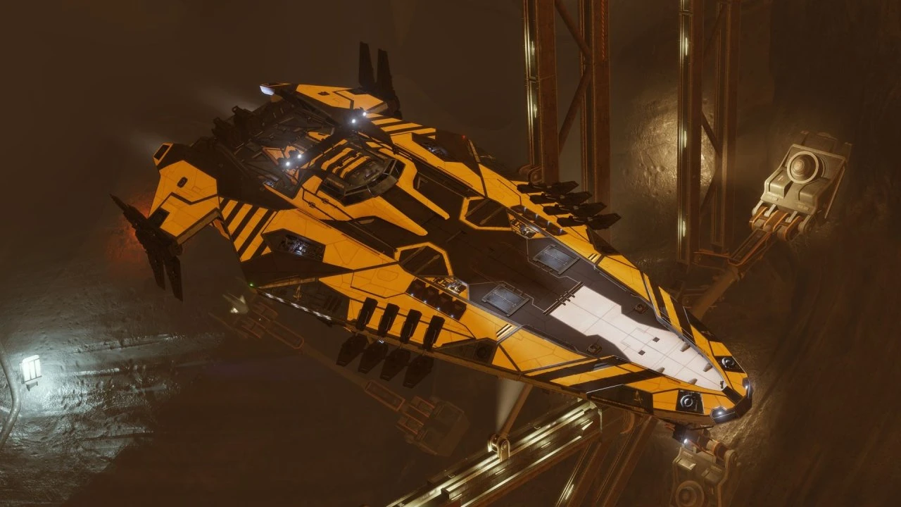 Неумелое управление и погоня за прибылью: Моральный дух в студии, создавшей Elite: Dangerous, находится на низком уровне