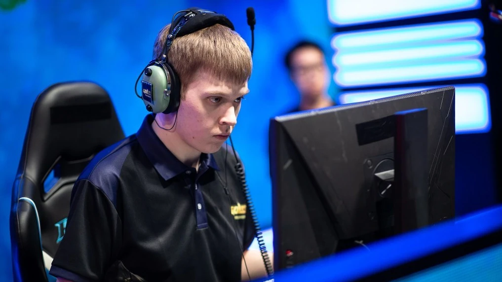 Happy стал чемпионом ORC'n'ROLL CUP по Warcraft 3: Reforged. За весь турнир Император отдал лишь 2 карты