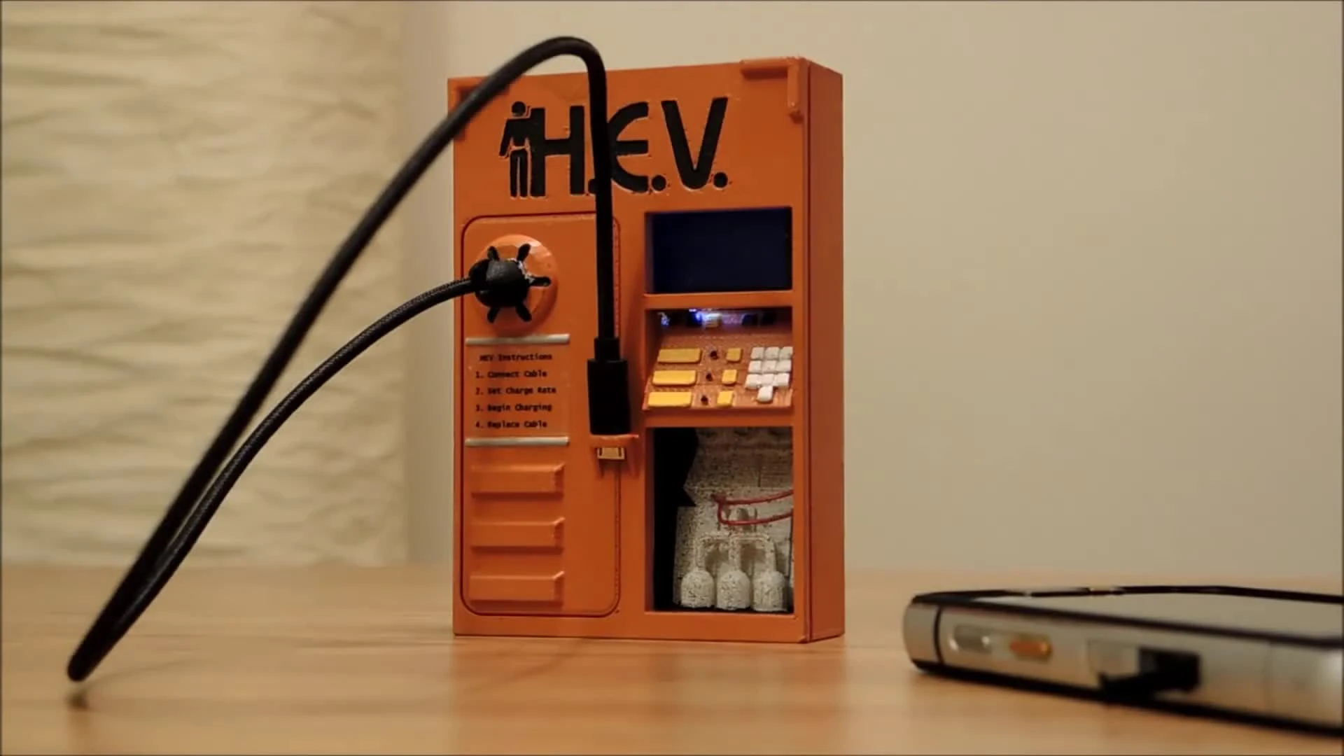 Зарядка в стиле Half-Life