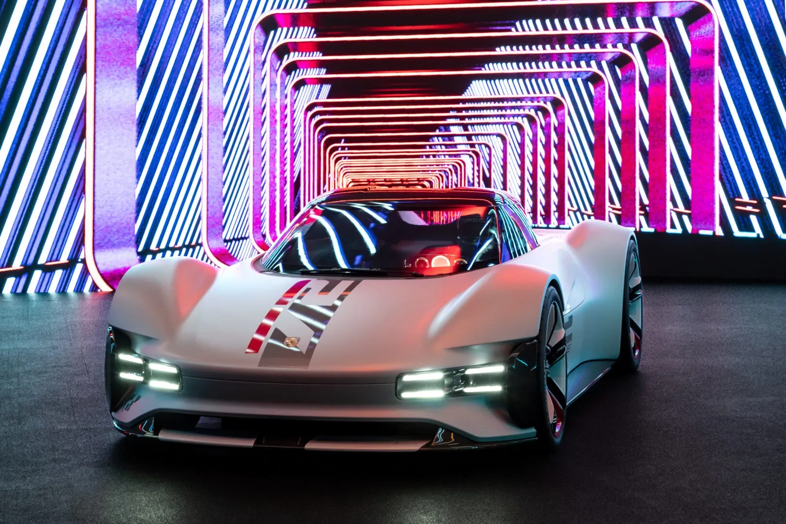 Gran Turismo 7 - Porsche Vision GT сияет на великолепных скриншотах и реальных изображениях