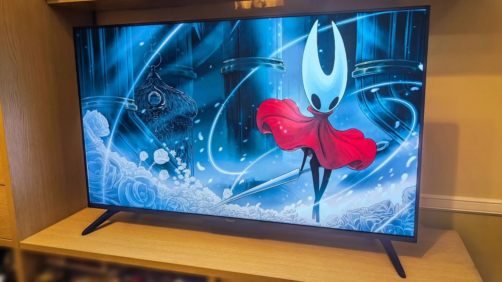 Обзор ТВ Станции Бейсик QLED от Яндекса - этот телевизор может быть умнее хозяина