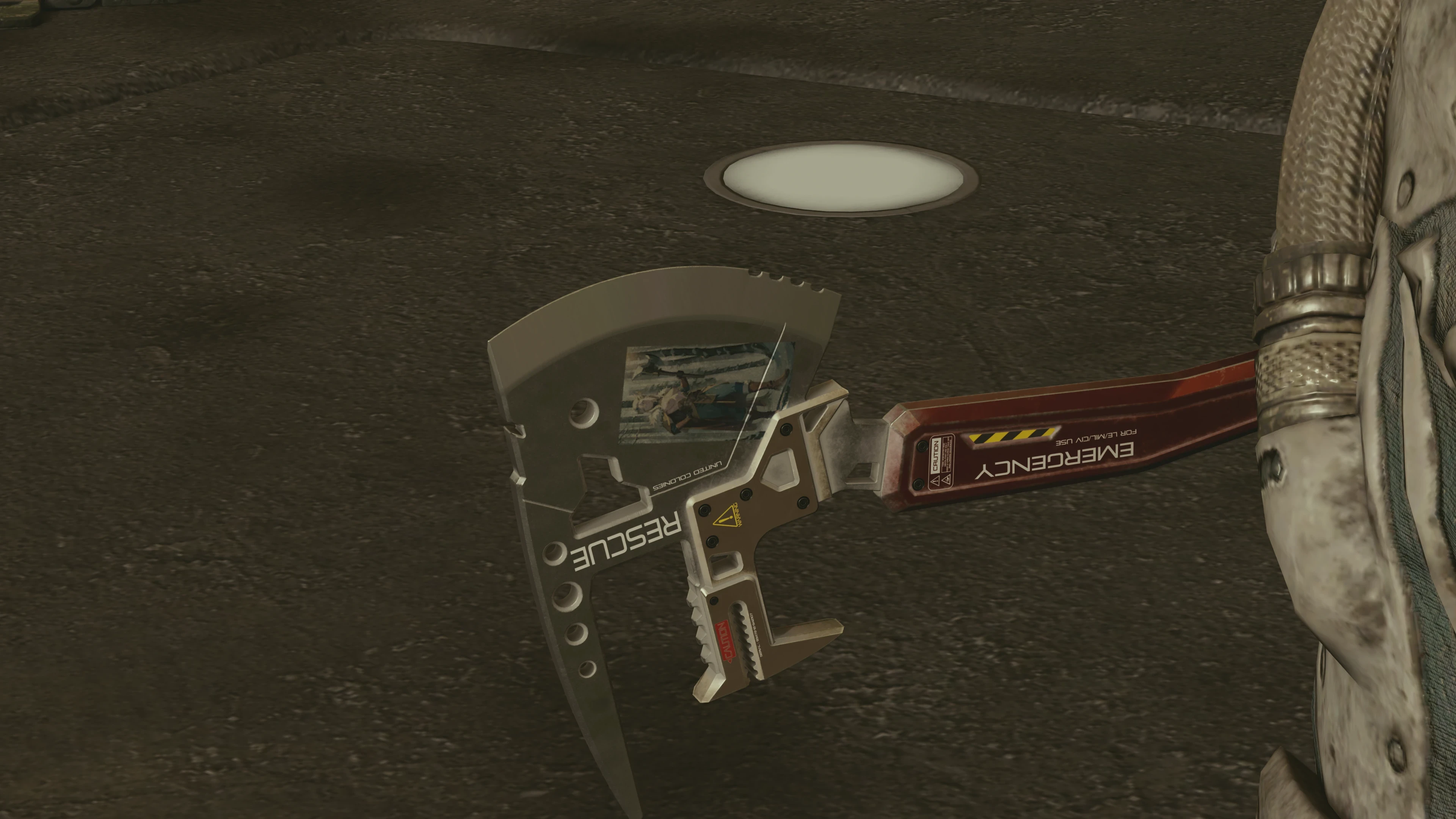 Starfield "Наклейка 18+ для топора"