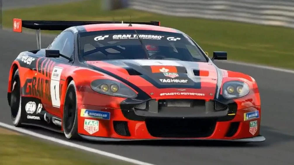 Aston Martin DBR9 появится Gran Turismo Sport