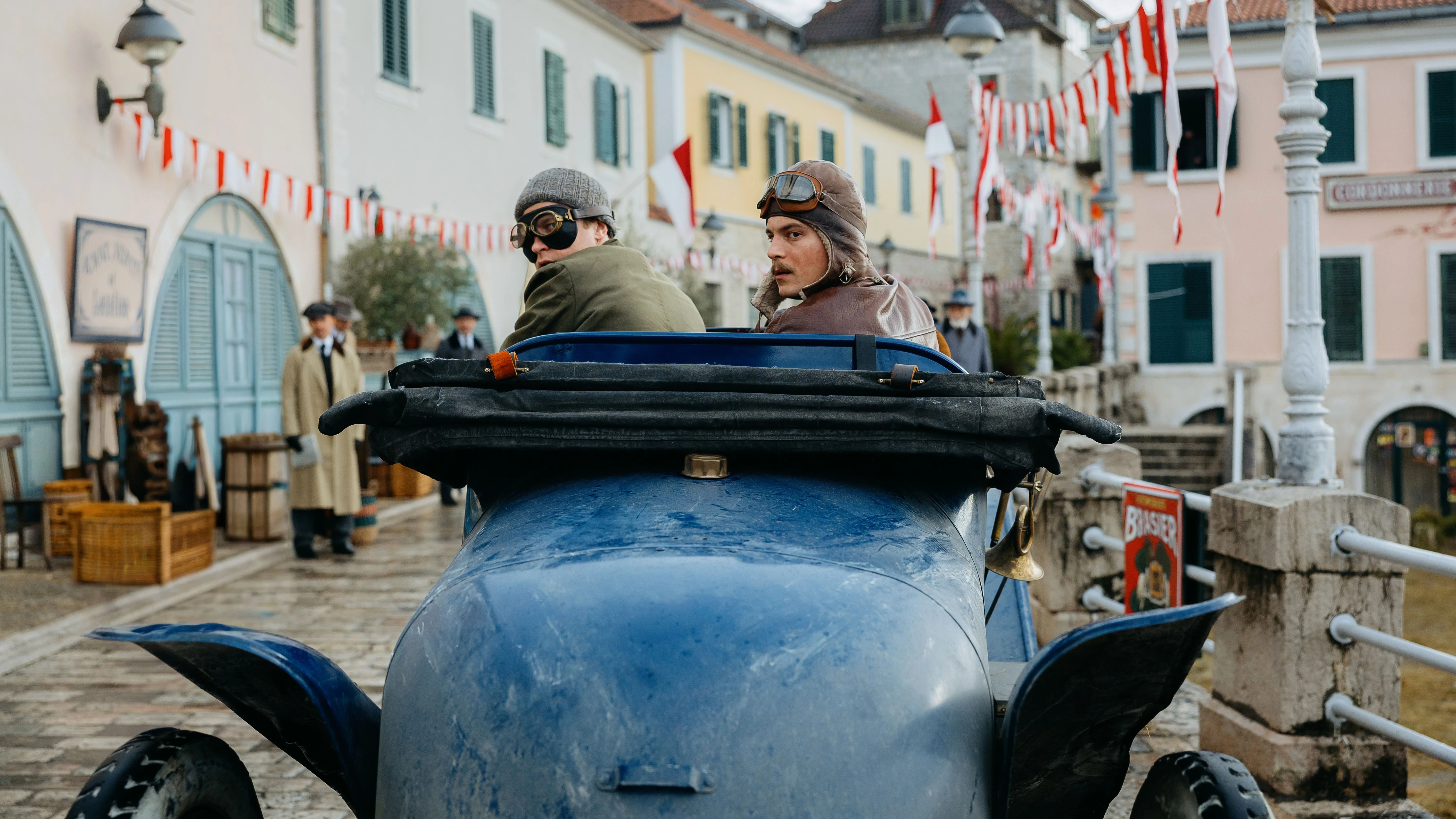 Иван Янковский и Юра Борисов бросают вызов скорости в тизере "Битвы моторов"