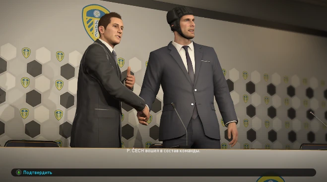 В PES все еще не исправили баг со шлемом Чеха