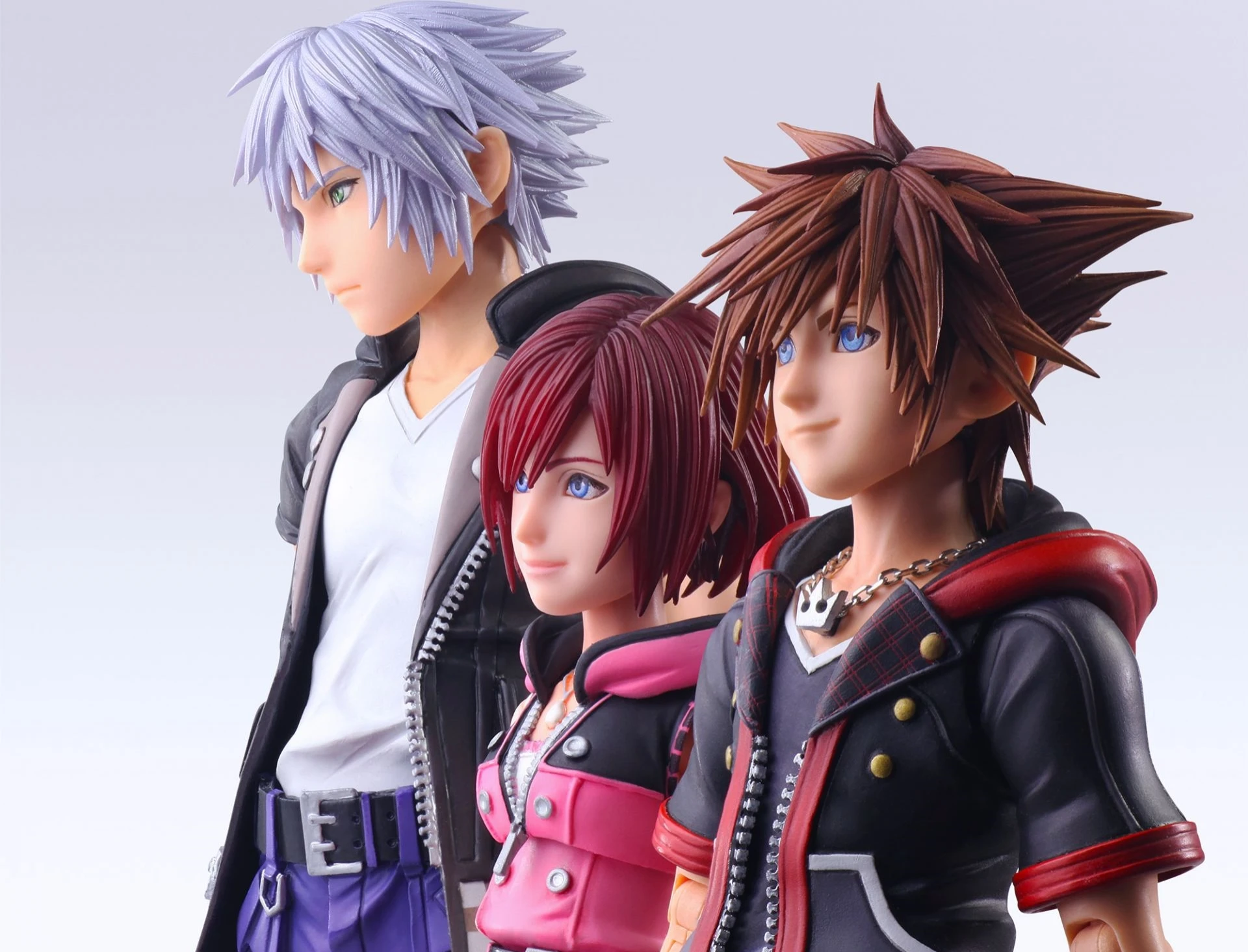 Представлены фигурки Соры, Рику и Кайри из Kingdom Hearts 3