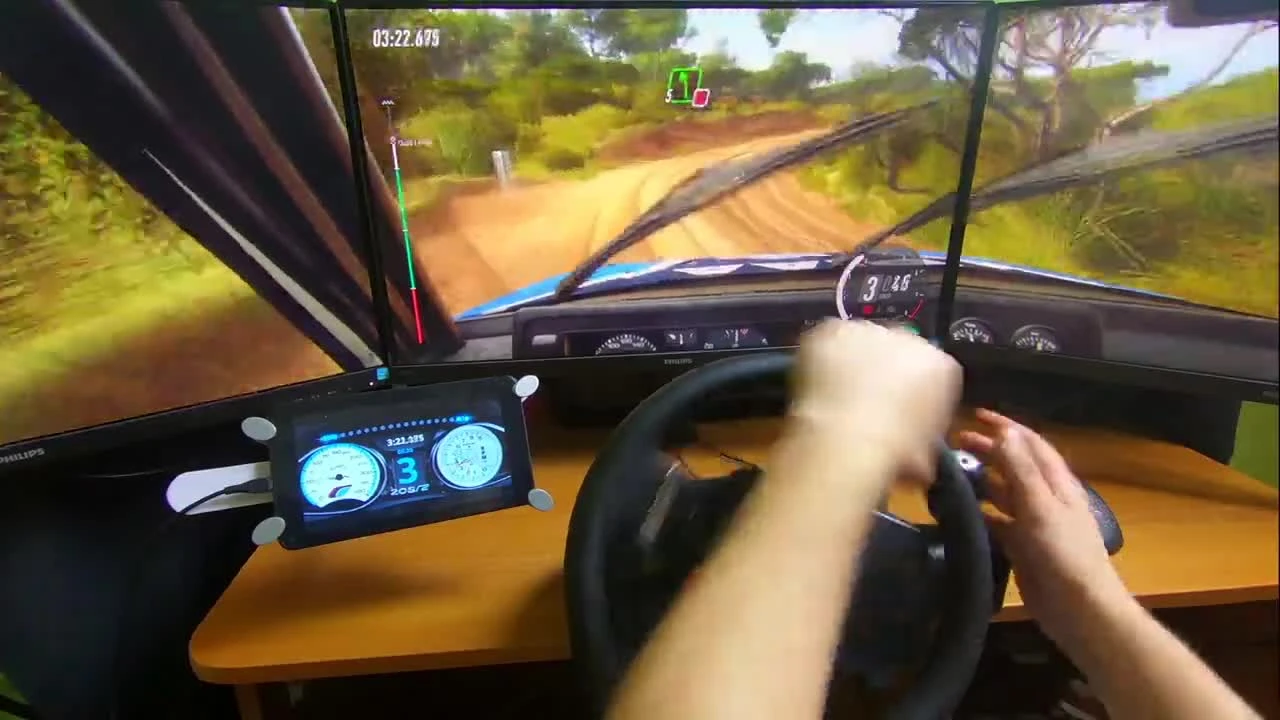 3 монитора Volkswagen Golf GTI 16V Dirt Rally 2.0