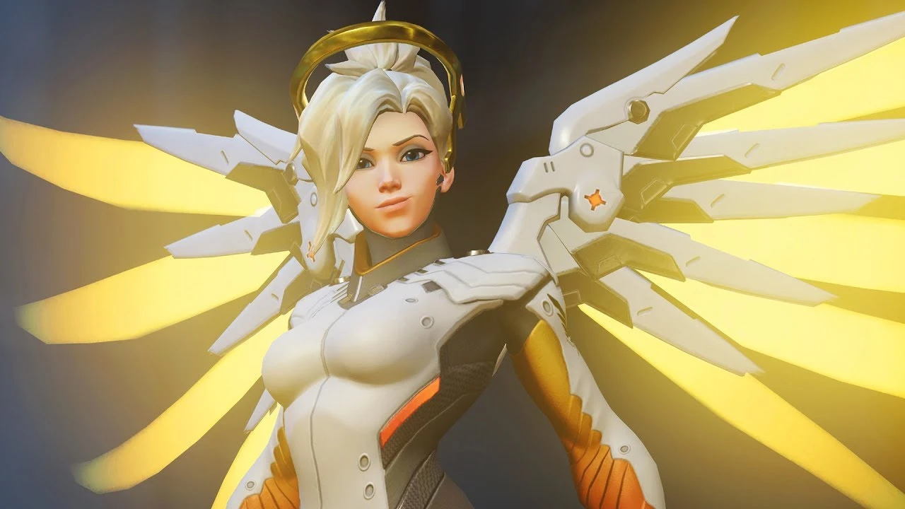 Ангел: новогодний косплей на персонажа Overwatch