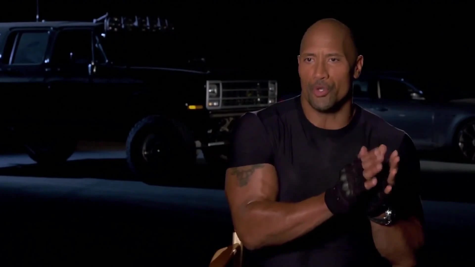 Форсаж 7 [Фильм] — Русское видео о драке Хоббса и Шоу (2015)