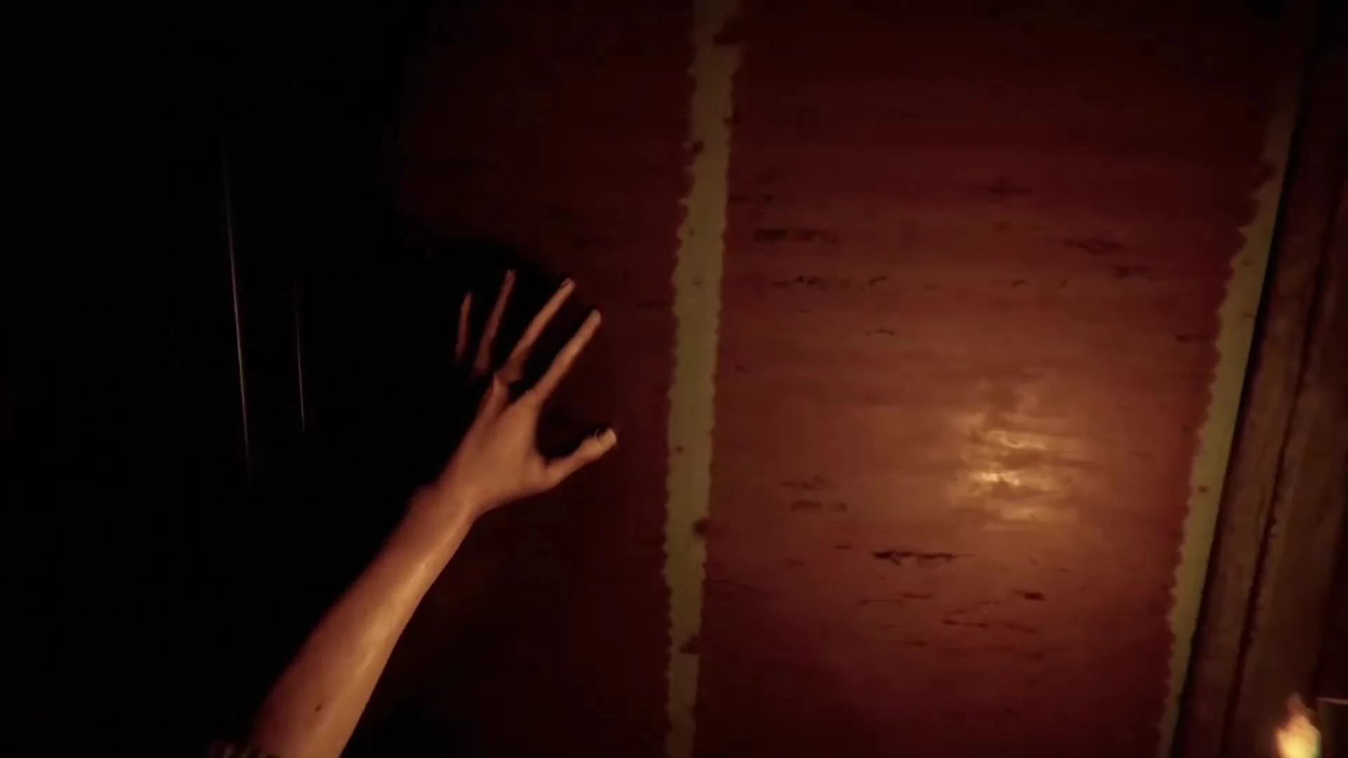 Follia - Dear Father - Университет, фонарь, кирпичи - Анонс ужастика (русская озвучка)