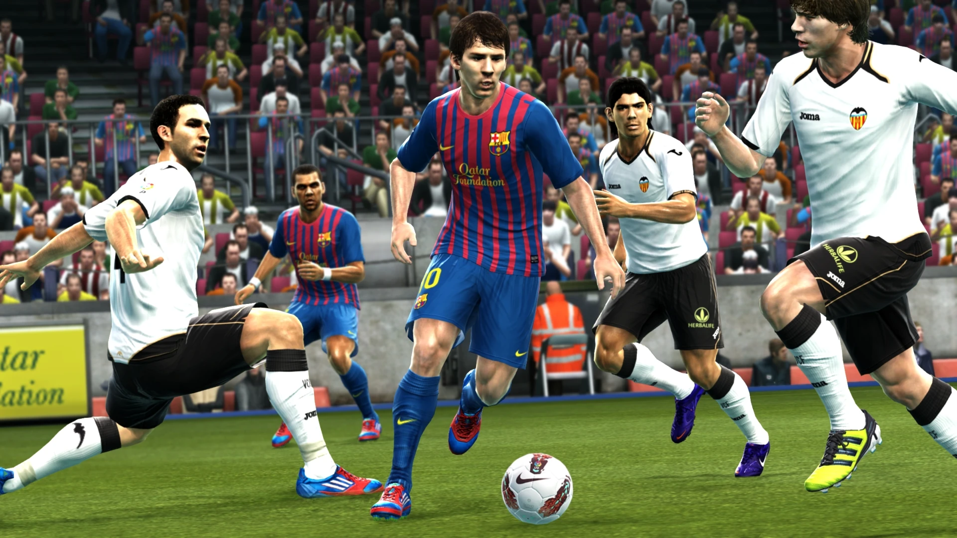 Pro Evolution Soccer 2013 - первые скриншоты игры