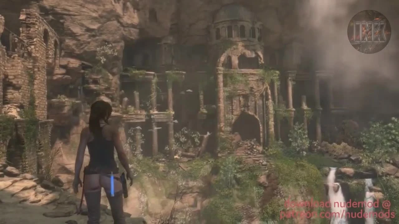 Лару Крофт из игры Rise of the Tomb Raider раздели догола