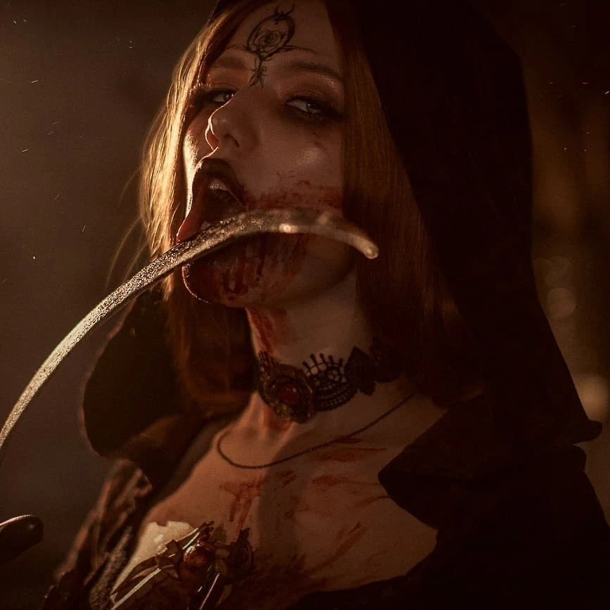 Косплей на дочь Димитреску от Лады Люмос