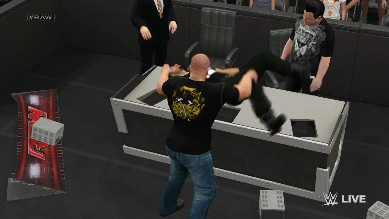 WWE2K15 - Роман Рейнс и Трипл Эйч в Экстримальной схватке