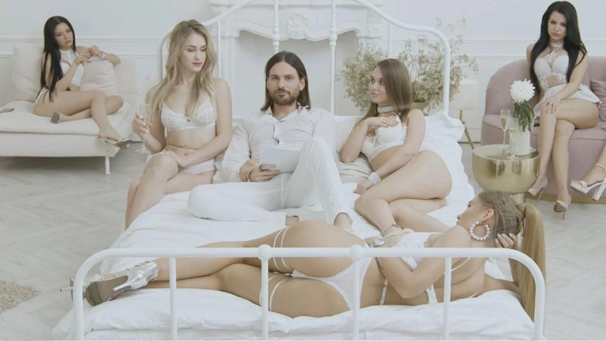 Super Seducer 3 всё-таки выйдет в Steam