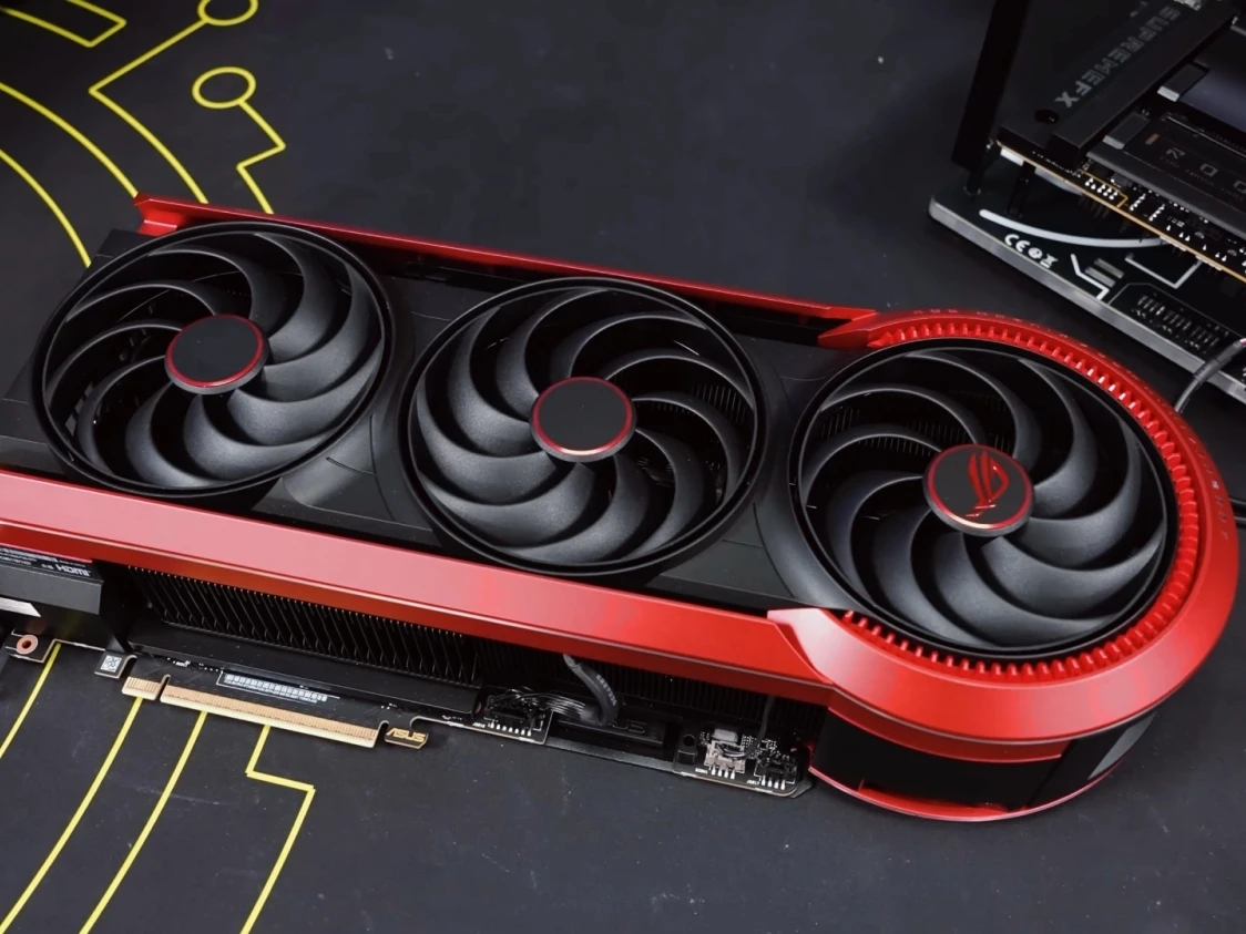 Неправильно расположенный разъем 12V-2х6 на ROG Matrix RTX 5090 стоимостью $4000 не позволяет подключить кабель питания