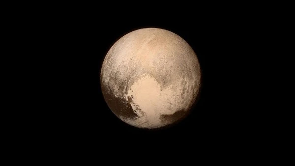 Создатели Elite: Dangerous не будут просто менять текстуру Плутона